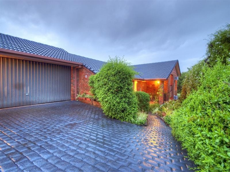 8 Catherine Avenue, Doncaster East VIC 3109