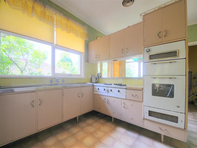 6 Greenwood Street, Doncaster VIC 3108