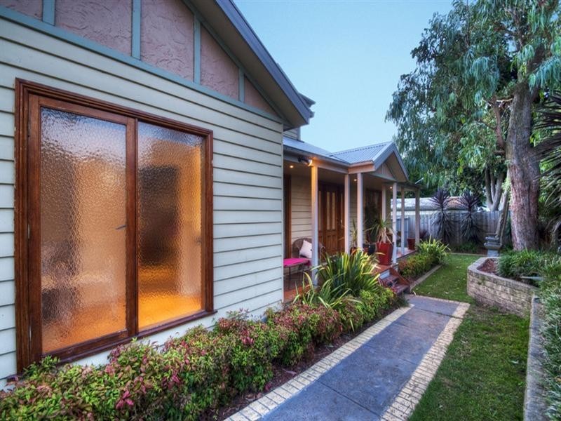 1 Clegg Avenue, Croydon VIC 3136