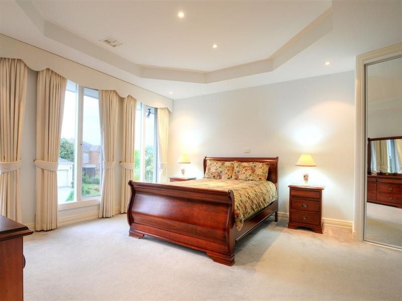 24 Hillhouse Road, Templestowe VIC 3106