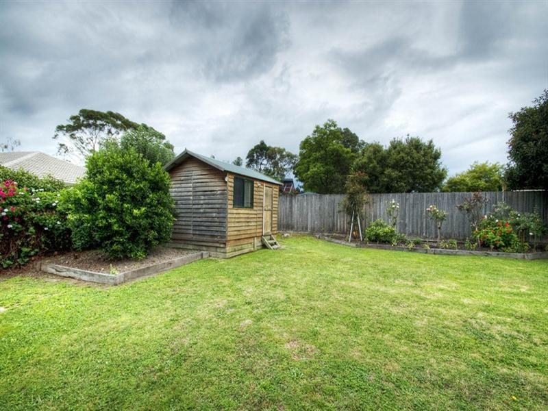13 Nonda Avenue, Doncaster East VIC 3109