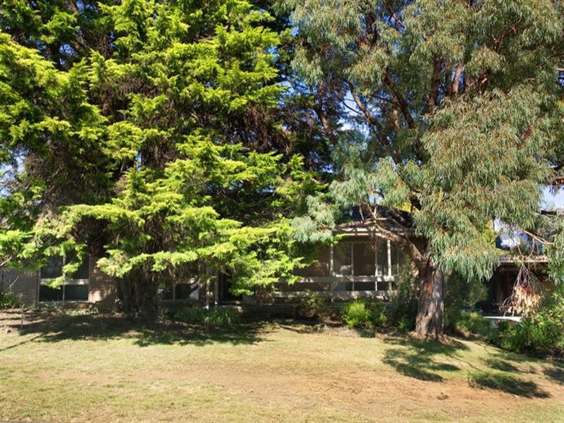 20 Churchill Drive, Mooroolbark VIC 3138