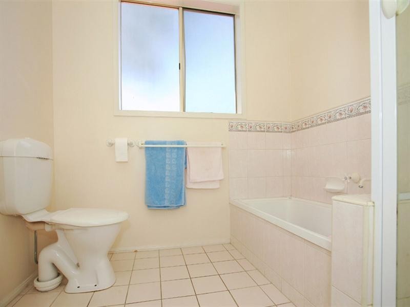 2 Oak Court, Box Hill South VIC 3128