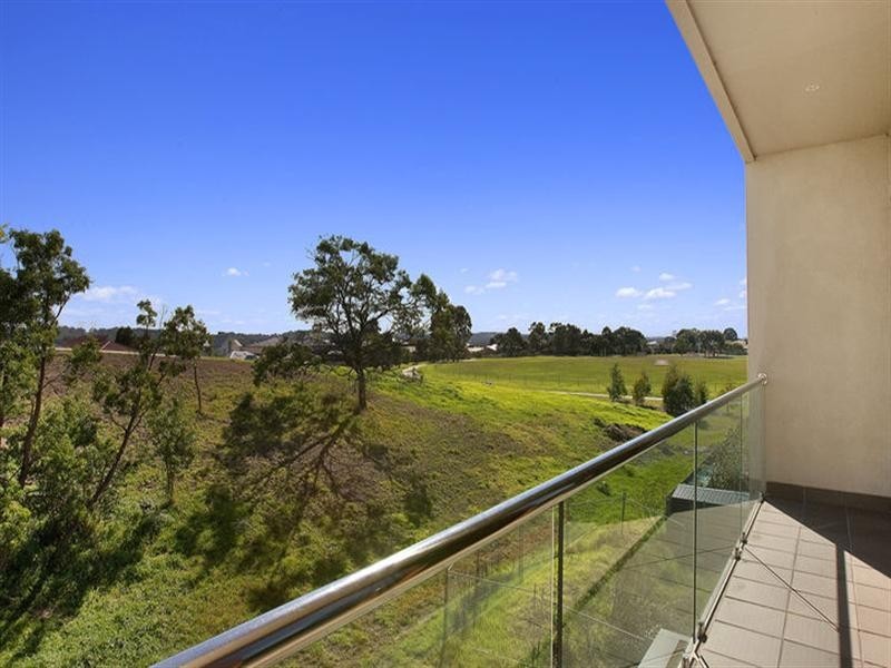 10 Diamond Boulevard, Greensborough VIC 3088