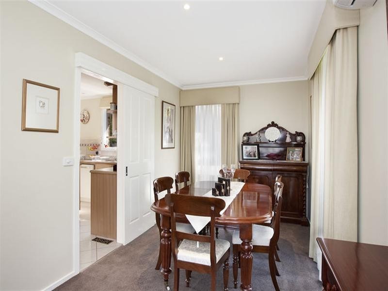 43 Dellfield Drive, Templestowe Lower VIC 3107