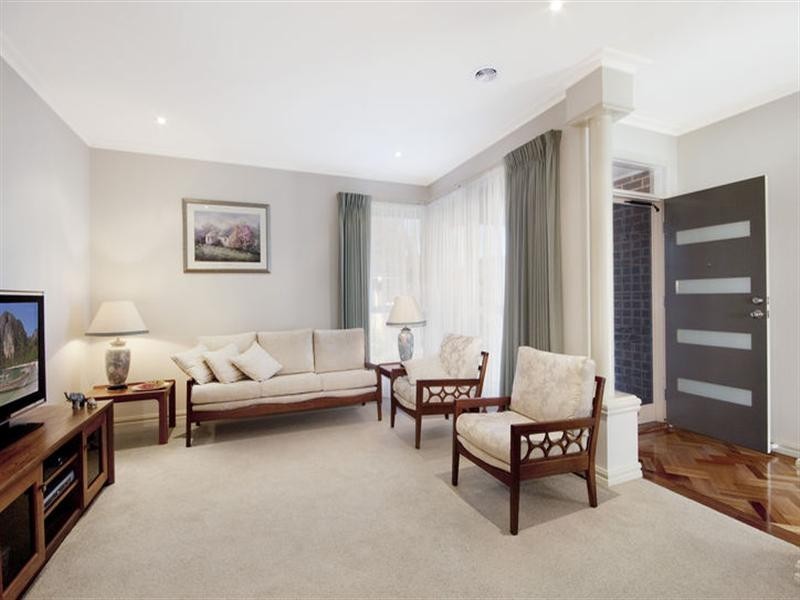 2/57 Morna Road, Doncaster East VIC 3109