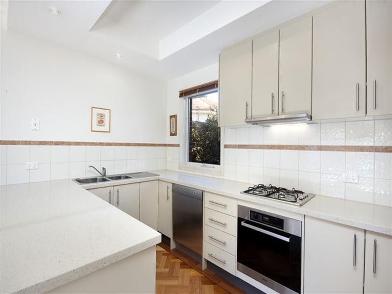 2/57 Morna Road, Doncaster East VIC 3109