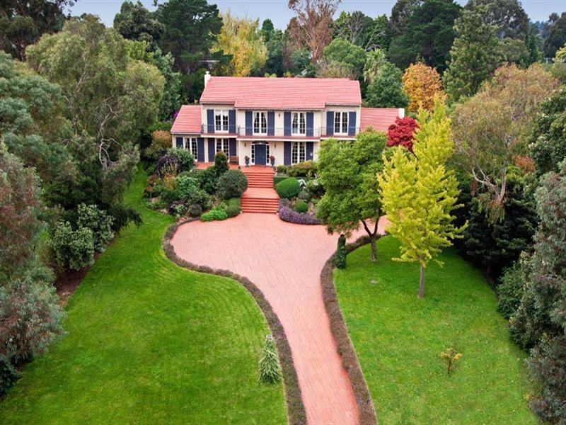 13 Rasmussen Drive, Templestowe VIC 3106