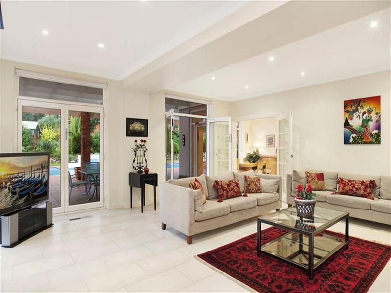 13 Rasmussen Drive, Templestowe VIC 3106