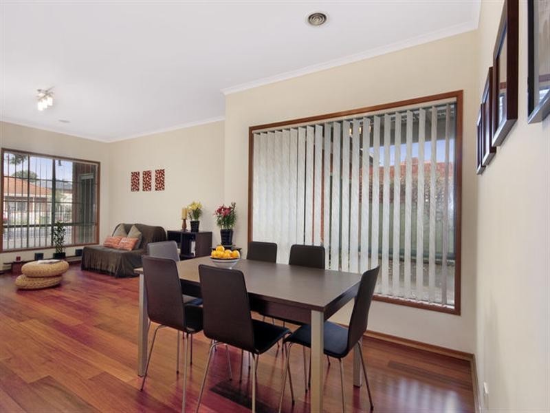 18 Holly Street, Preston VIC 3072