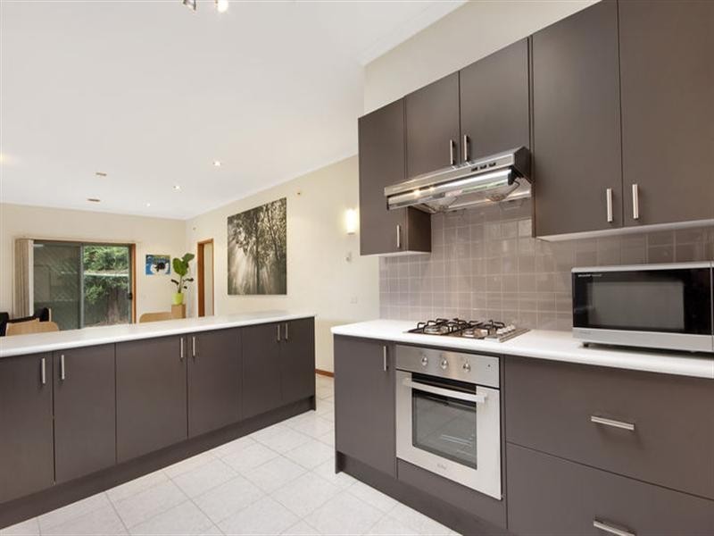 18 Holly Street, Preston VIC 3072