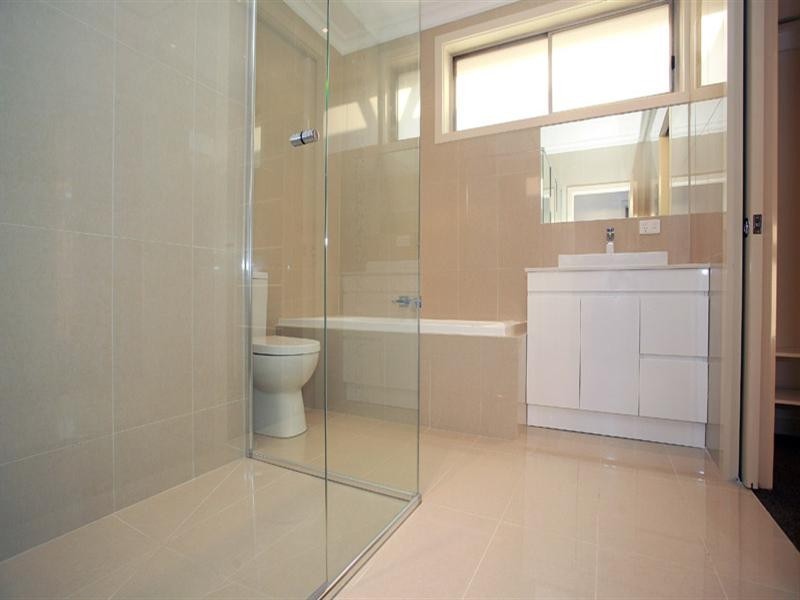 11 Pinnacle Crescent, Bulleen VIC 3105