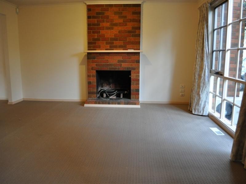 1/7 Firth Street, Doncaster VIC 3108