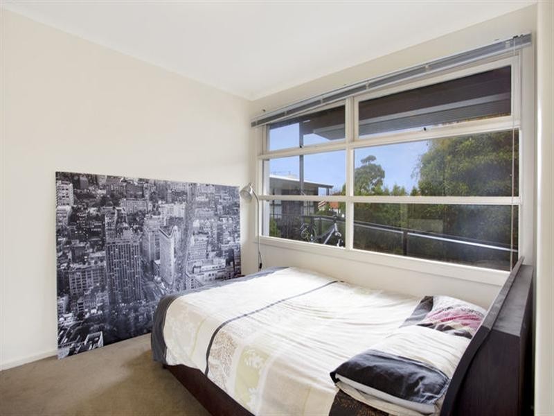 10/27 The Grove, Coburg VIC 3058