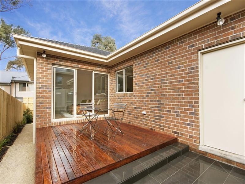 2/124 Beverley Street, Doncaster East VIC 3109