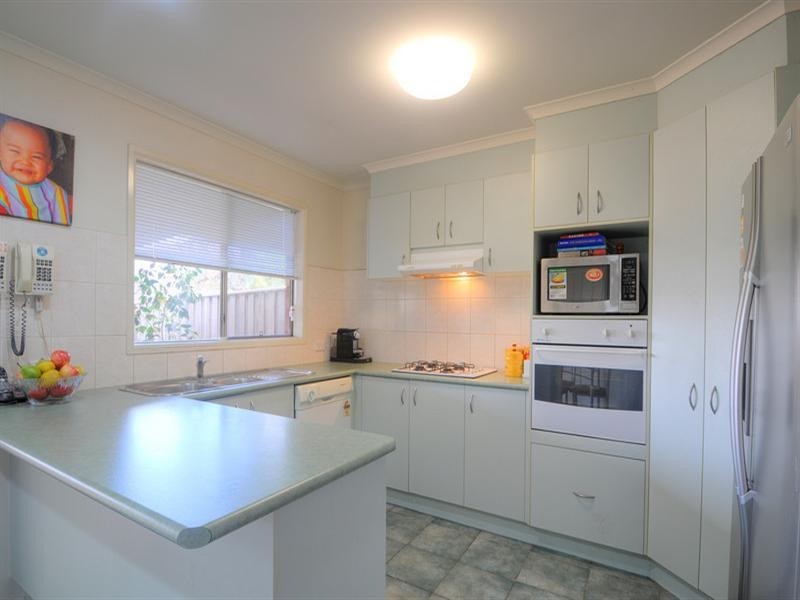 9 Peppermint Grove, Box Hill South VIC 3128