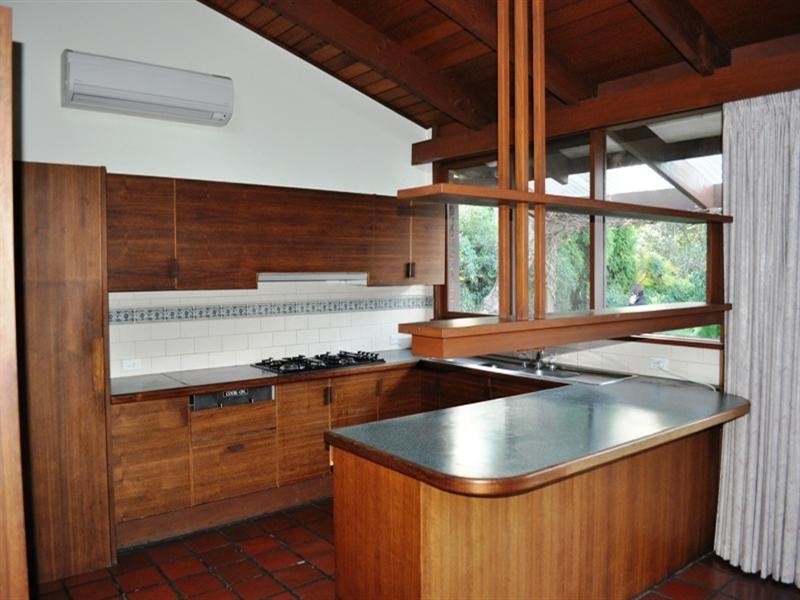 33 Sinclair Avenue, Templestowe Lower VIC 3107