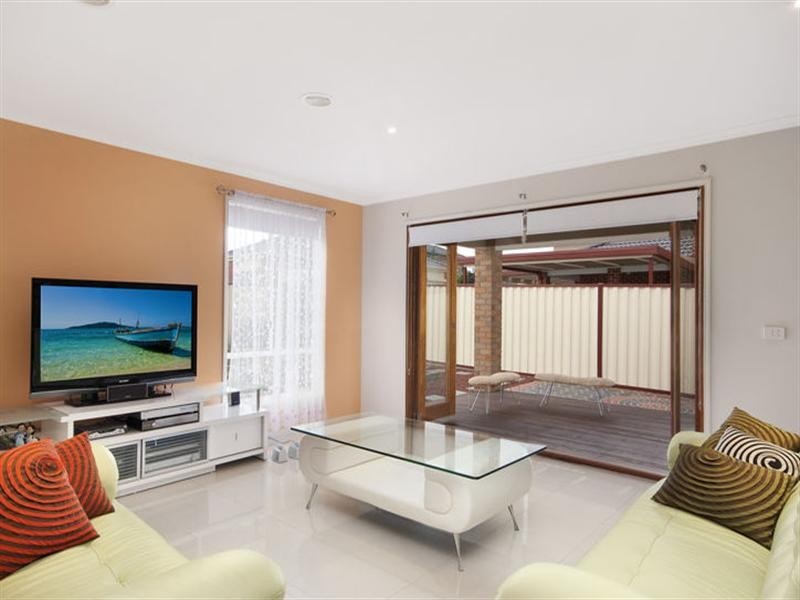 17 Kimberley Road, Cairnlea VIC 3023
