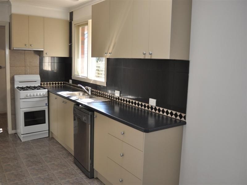 10 Peel Street, Mitcham VIC 3132