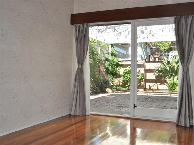 6 Viscount Drive, Doncaster VIC 3108