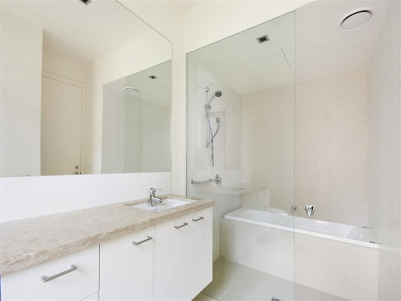 622/8 Oak Court, Chirnside Park VIC 3116