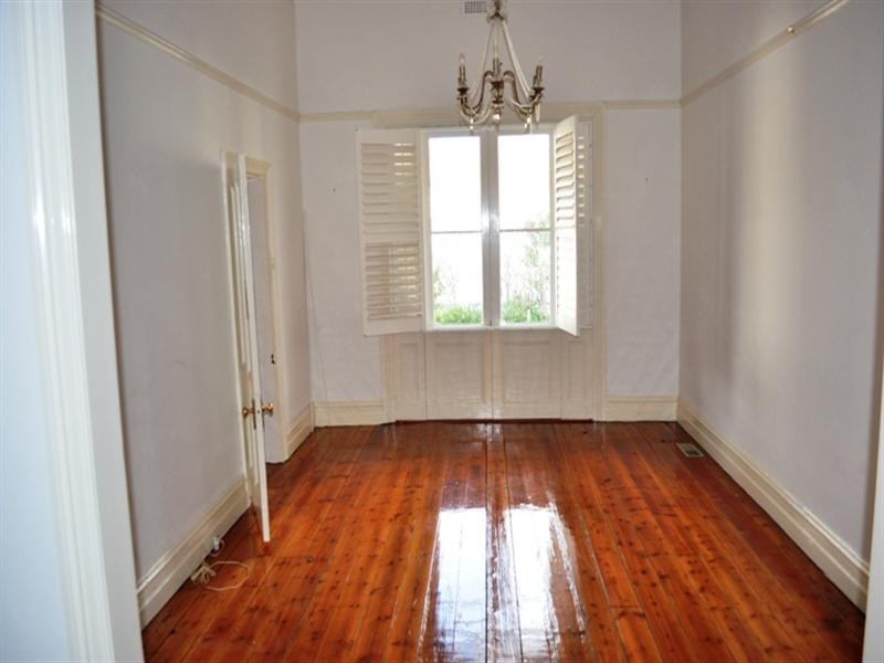 4 Seymour Grove, Camberwell VIC 3124