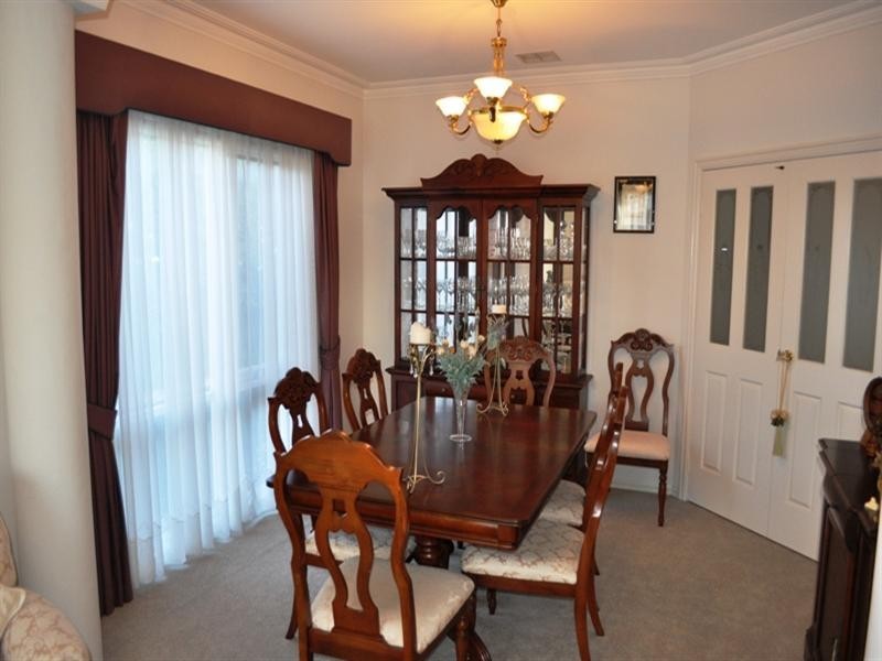 2 Savernake Court, Doncaster East VIC 3109