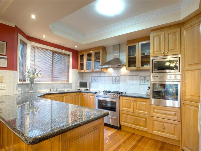 1 Deloraine Close, Doncaster East VIC 3109