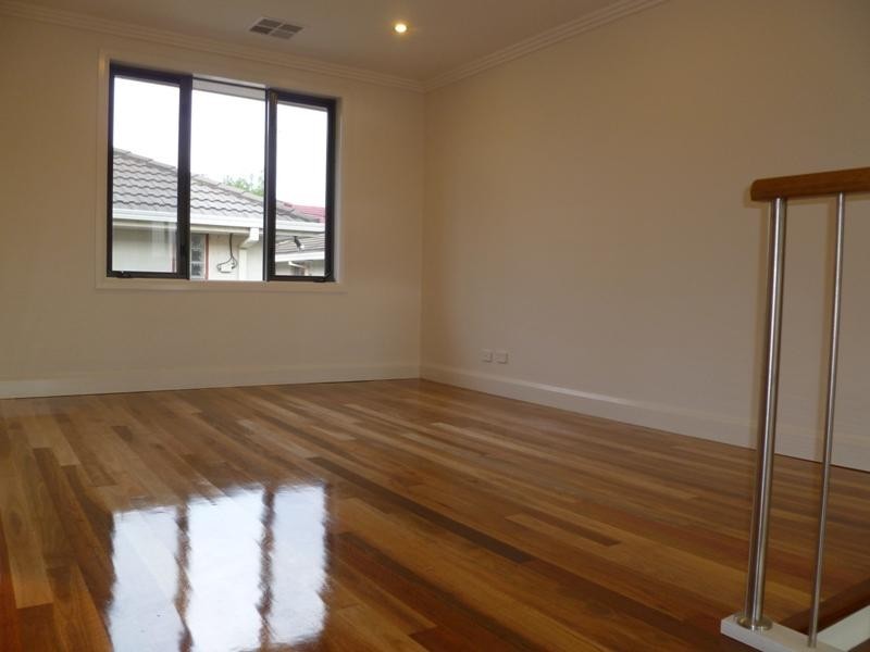 20a Ronald Avenue, Bulleen VIC 3105