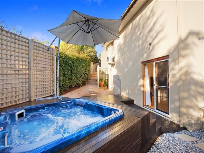 2 Bantry Grove, Templestowe VIC 3106