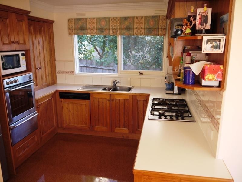 52 Waratah Drive, Templestowe Lower VIC 3107