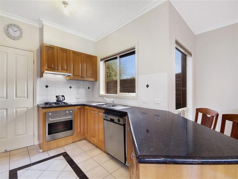 1/5 Belvedere Avenue, Doncaster East VIC 3109