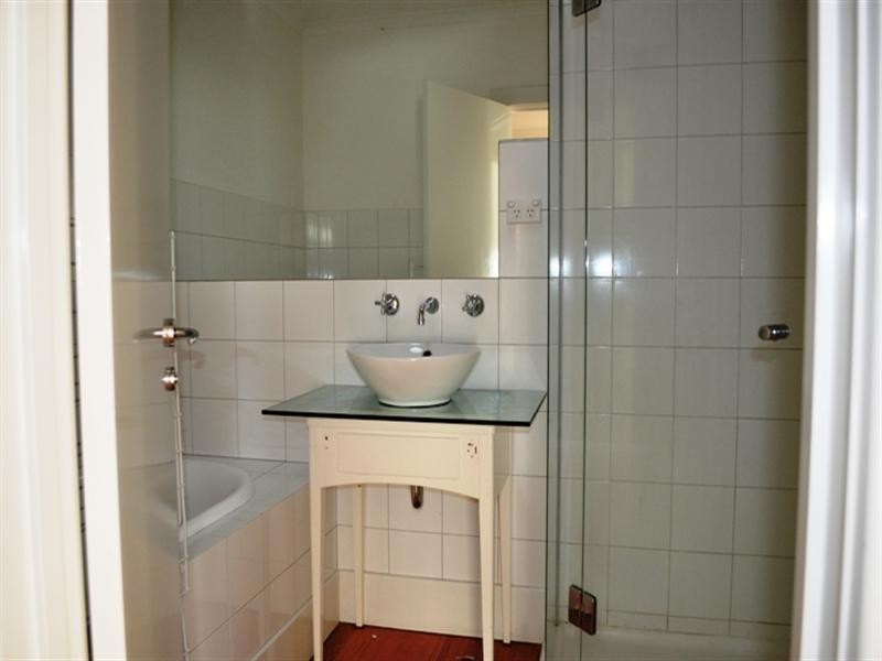 4 Seymour Grove, Camberwell VIC 3124