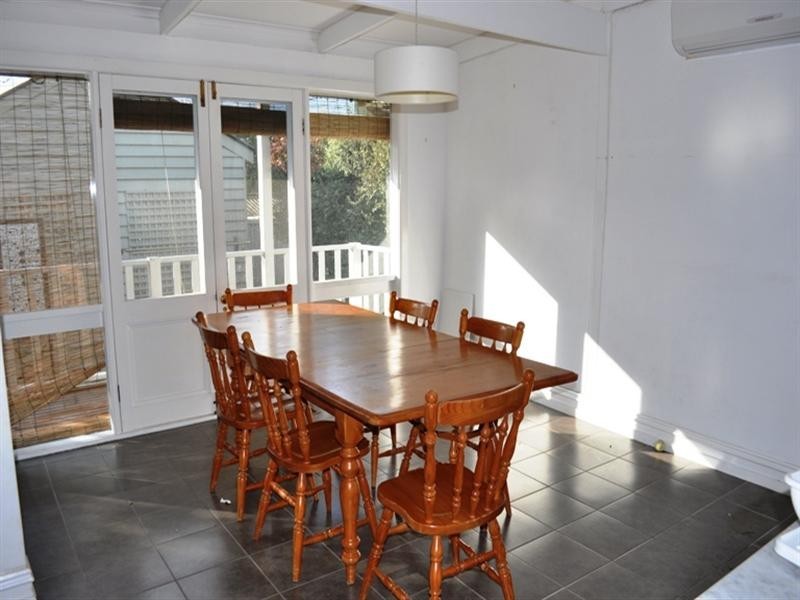 4 Seymour Grove, Camberwell VIC 3124