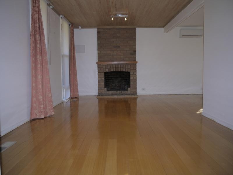 13 Viscount Drive, Doncaster VIC 3108