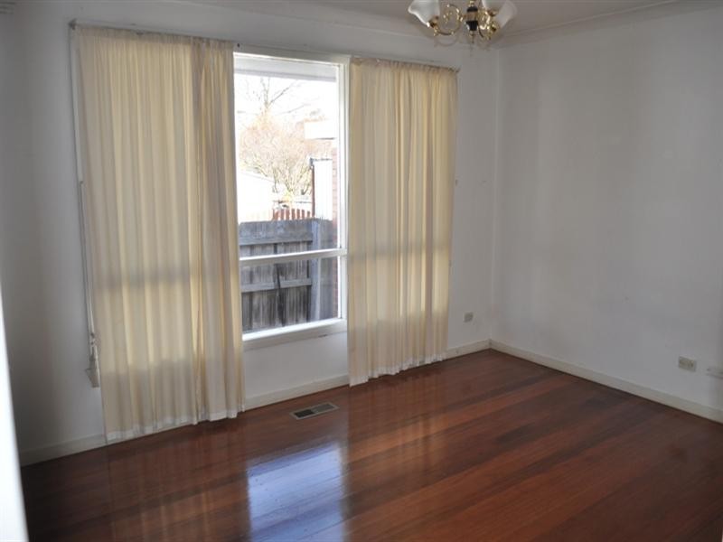 10 Peel Street, Mitcham VIC 3132