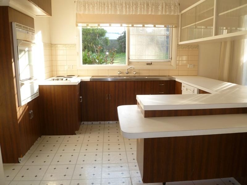 17 Philip Avenue, Doncaster VIC 3108