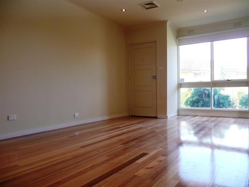 2/1 Paul Street, Doncaster VIC 3108