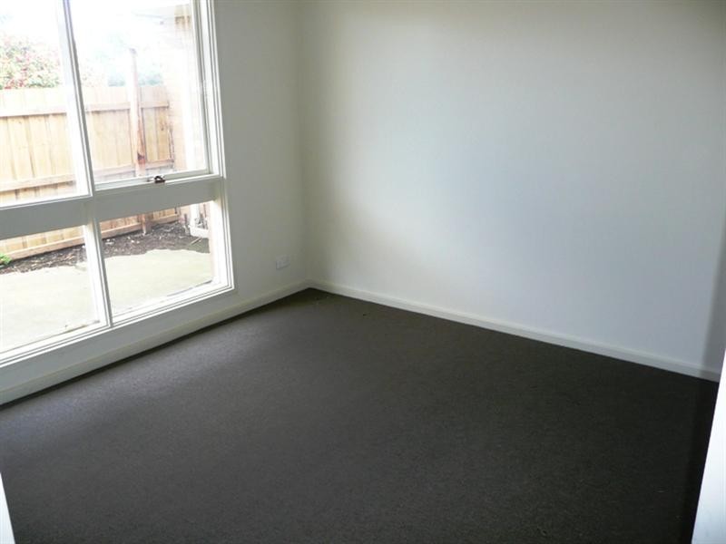 2/1 Paul Street, Doncaster VIC 3108