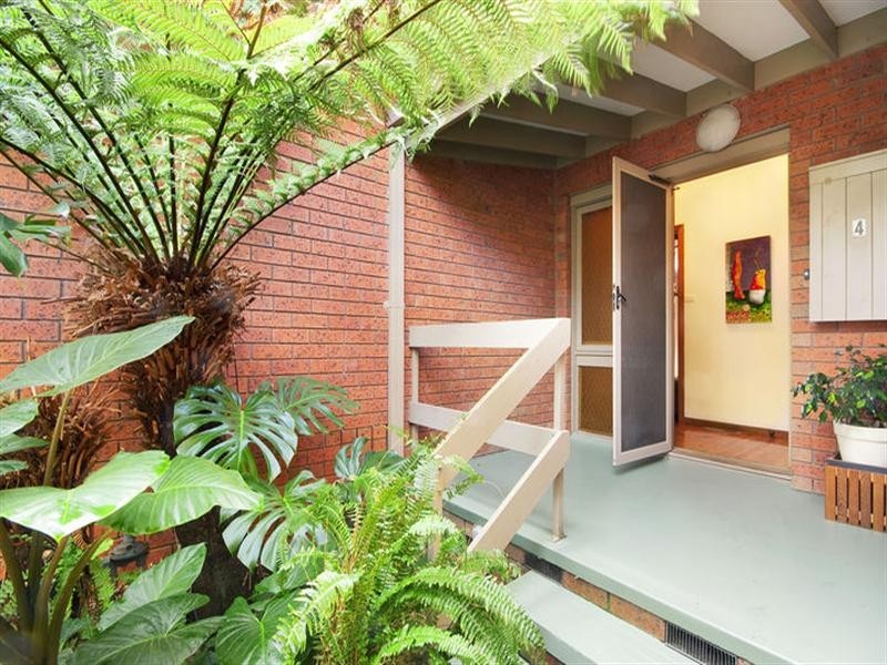 4/9 Darcy Street, Doncaster VIC 3108