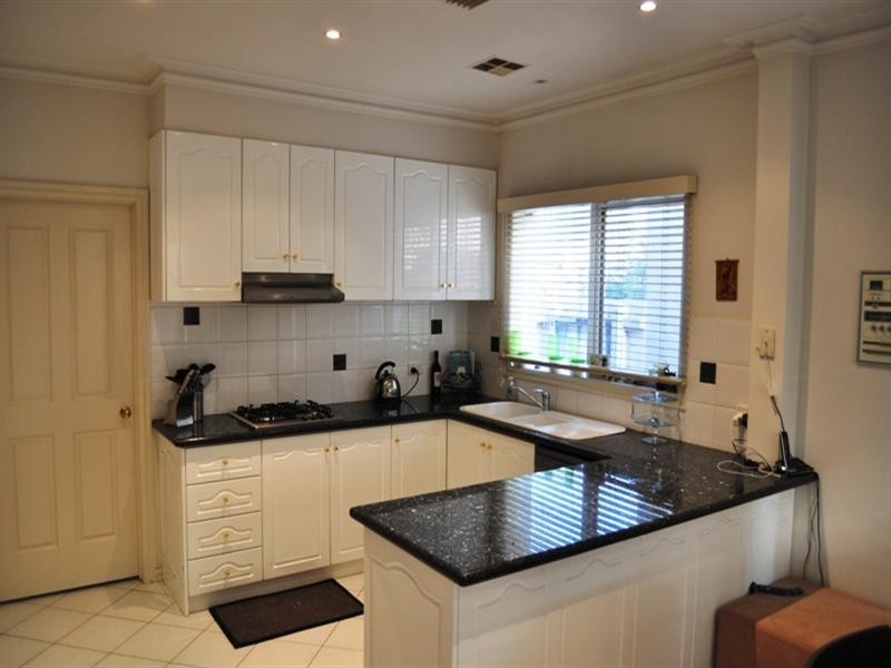 2 Savernake Court, Doncaster East VIC 3109