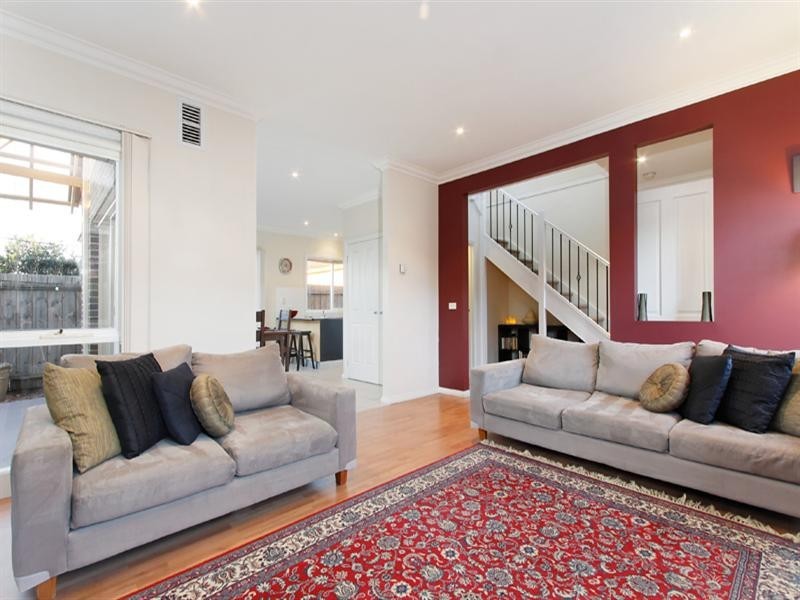 2/21 Daventry Street, Reservoir VIC 3073