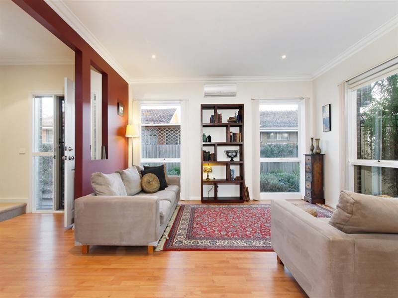 2/21 Daventry Street, Reservoir VIC 3073