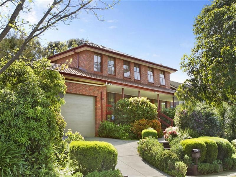 35 Koolkuna Avenue, Doncaster VIC 3108