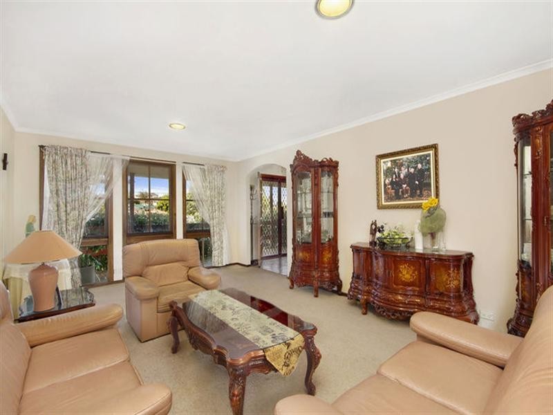 35 Koolkuna Avenue, Doncaster VIC 3108