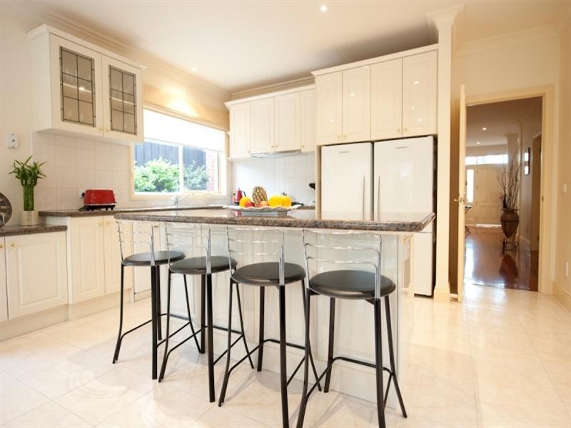 8 Park Hill Way, Doncaster VIC 3108