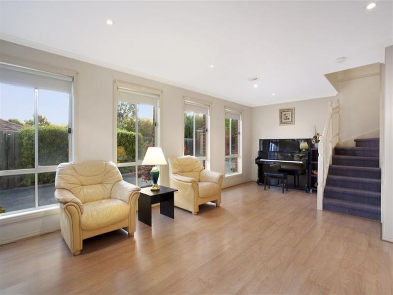 1/1 Florence Avenue, Donvale VIC 3111