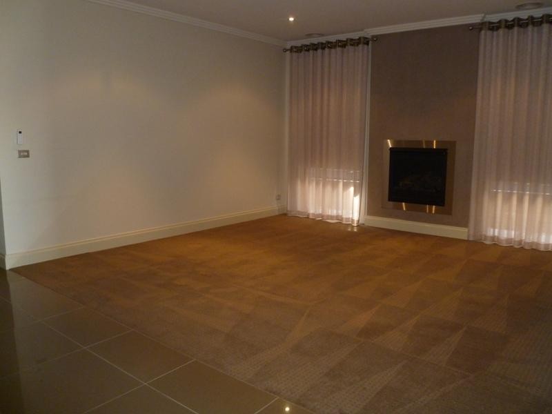 13 Hillingdon Crescent, Doncaster VIC 3108