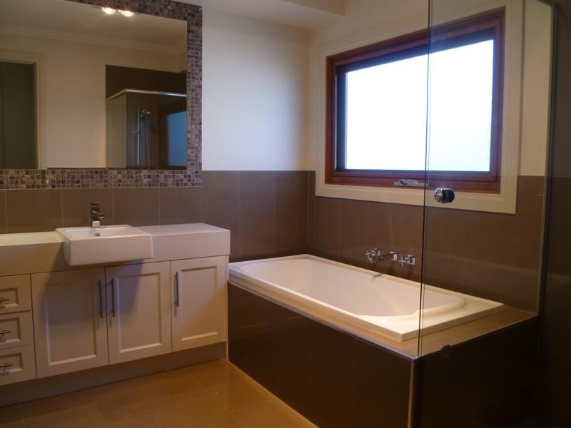 13 Hillingdon Crescent, Doncaster VIC 3108