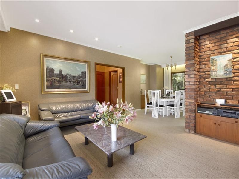 8-10 Wooddale Grove, Mitcham VIC 3132